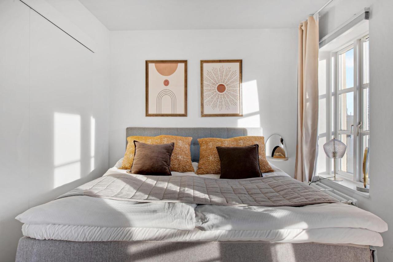 Sanders Haven - Lovely Two-Bedroom Apartment In Historical Kopenhagen Bagian luar foto